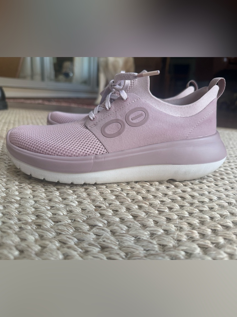 Oofos Womens OOmy Stride Sneakers in Stardust
